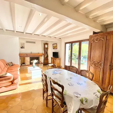 Damalix Front De 5 Pax Nyaraló