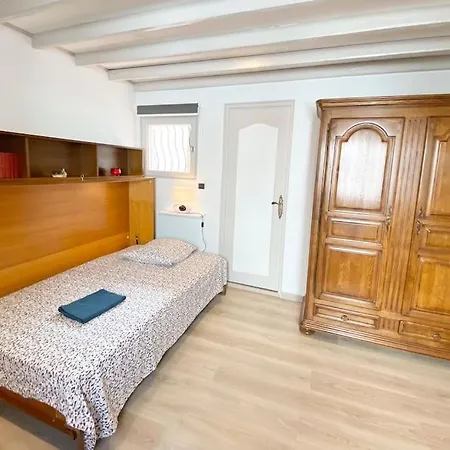 Damalix Front De 5 Pax Feriehus Saint-Raphaël